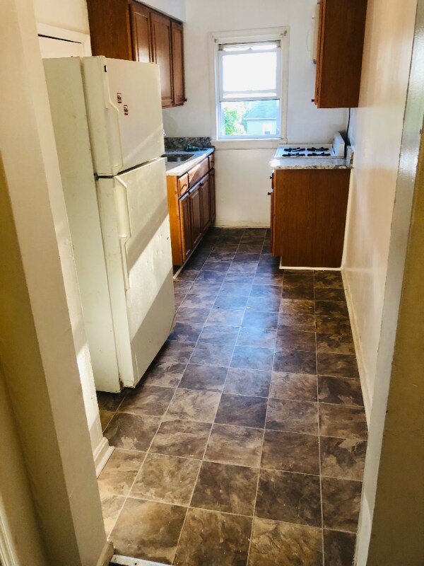 Building Photo - 4101 Fernhill Ave