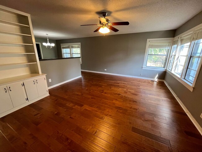 Building Photo - 3 Bedroom/2 Bath House in Batesville