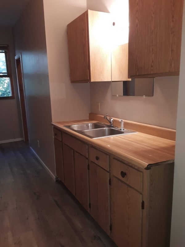 302 W Broadway Unit 2, Fulton, NY 13069 Room for Rent in Fulton, NY