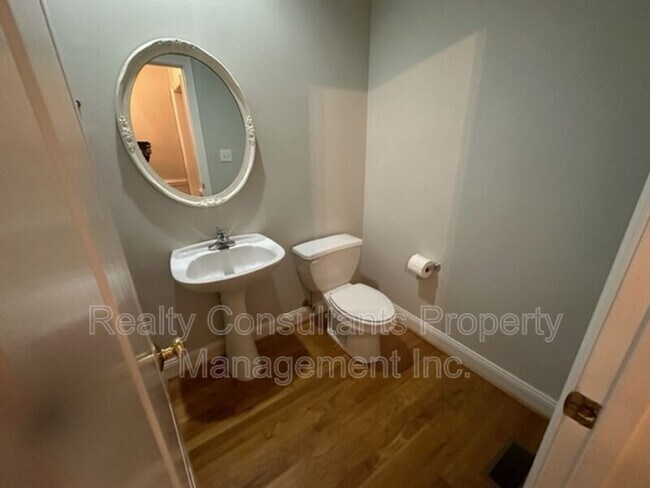 Foto del edificio - 11 Park Village Ln