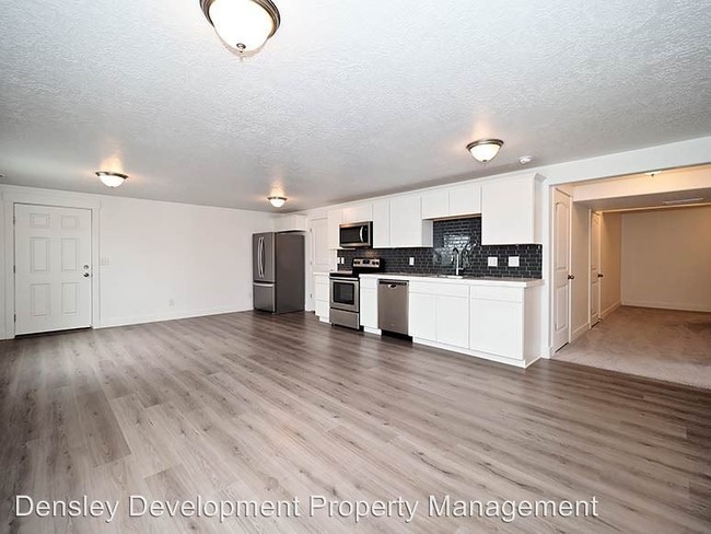 Building Photo - 7743 Lone Tree Pkwy