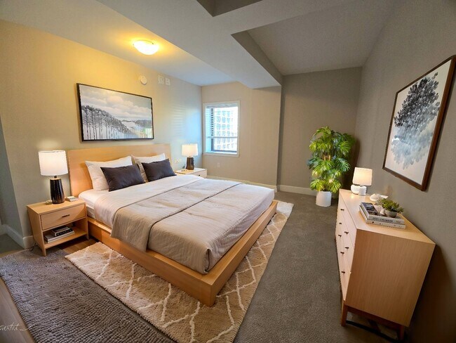 Building Photo - 4700 Roanoke Pkwy