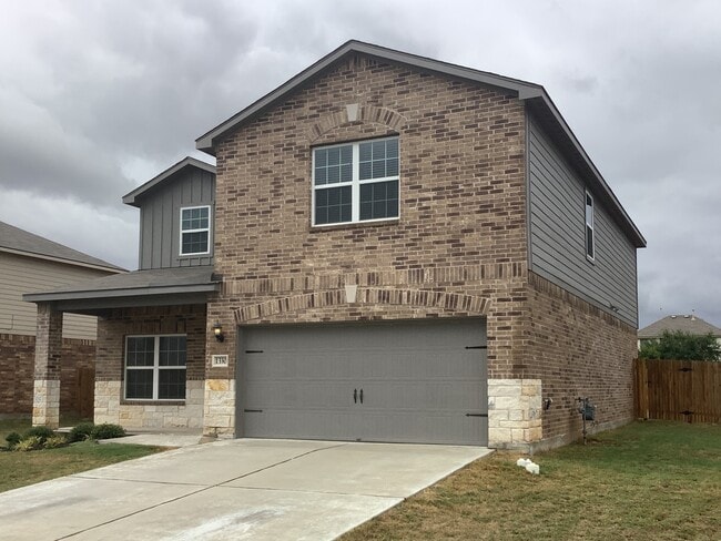 Building Photo - 1330 Treeta Trail