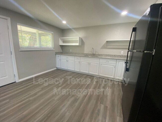 Foto del edificio - 1113 S Walnut St