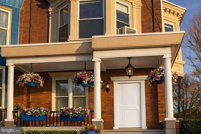 Photo - 1801 N 33rd St Townhome