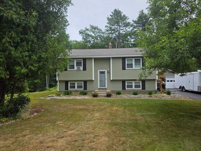 Building Photo - 3 Riverview Dr