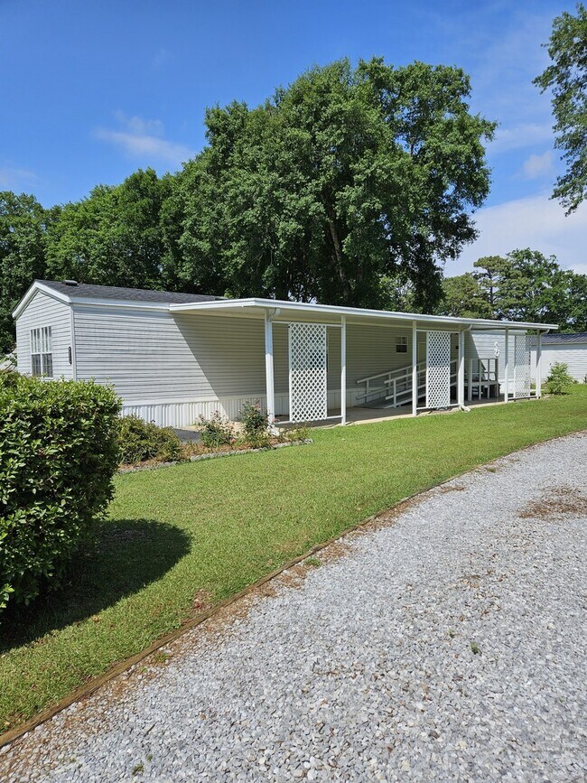 Foto del edificio - 9380 Seabright Ave