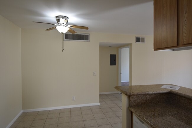 Building Photo - Mountain Vista Apartments