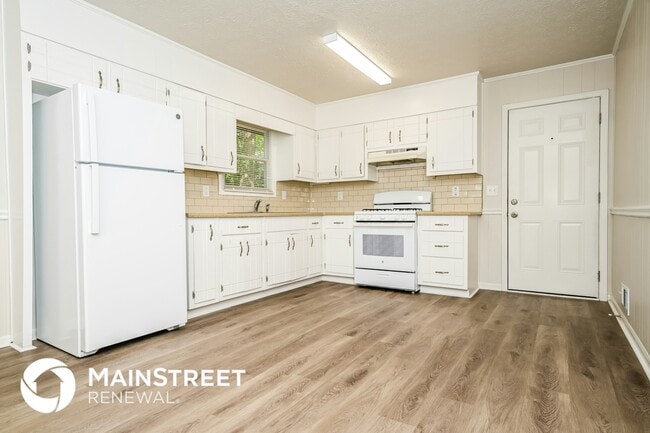 Building Photo - 5762 Northspring Dr