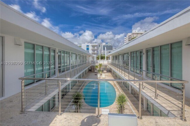 Foto del edificio - 212 West Dr
