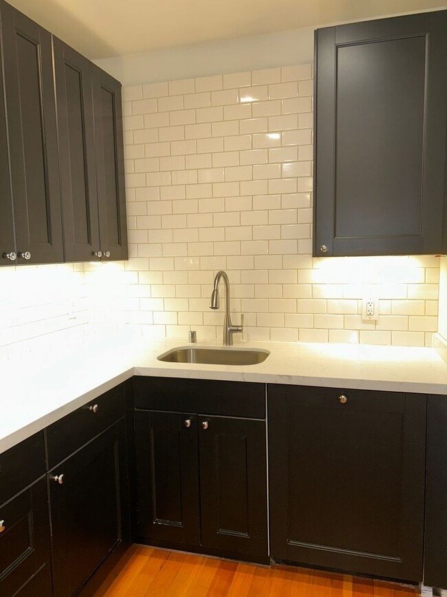 Building Photo - Renovated 1BD/1BA in charming brick cottages