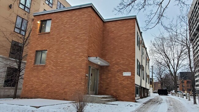 Building Photo - 1215 4th Street SE