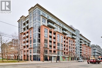 Building Photo - 1005 King St W