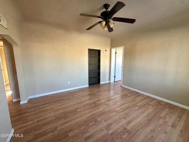 Foto del edificio - 7224 Dale Rd