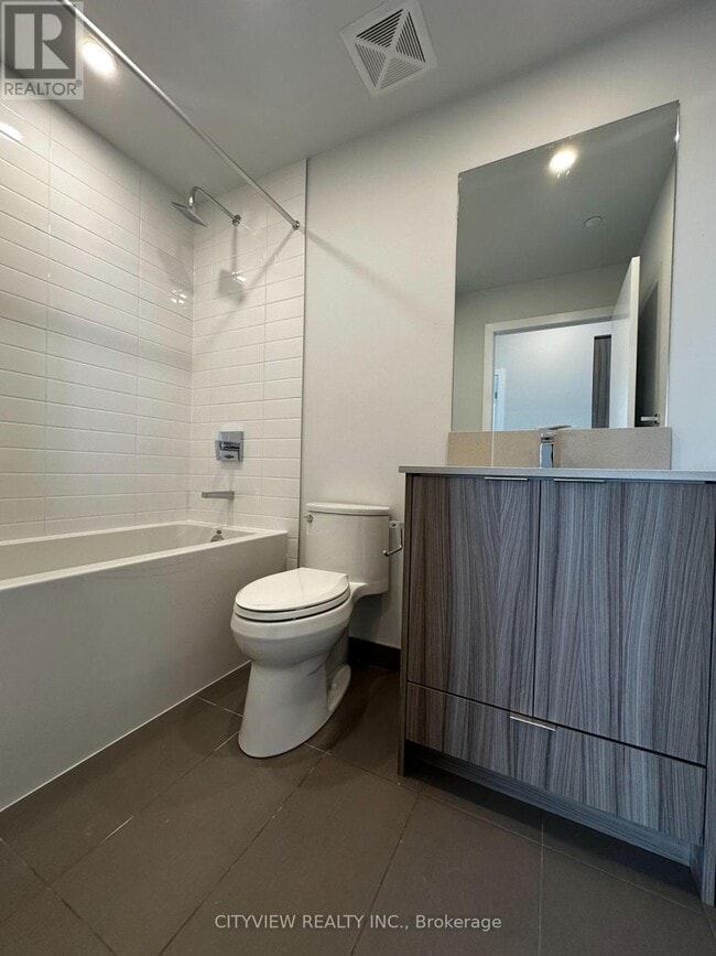 Building Photo - 430-4430 Square One Dr