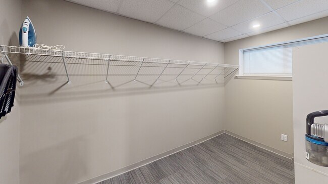 Foto del edificio - 307 W 3rd St