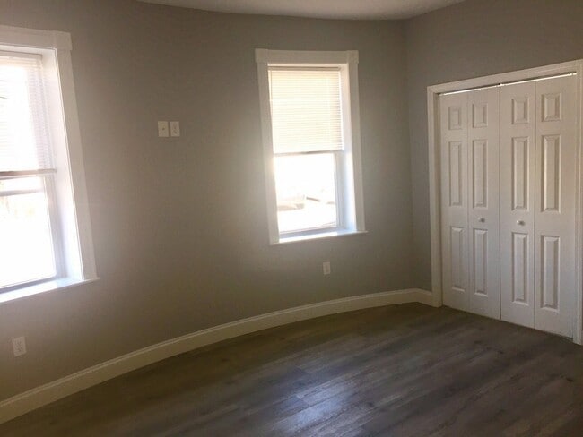 Building Photo - 7 Leicester St