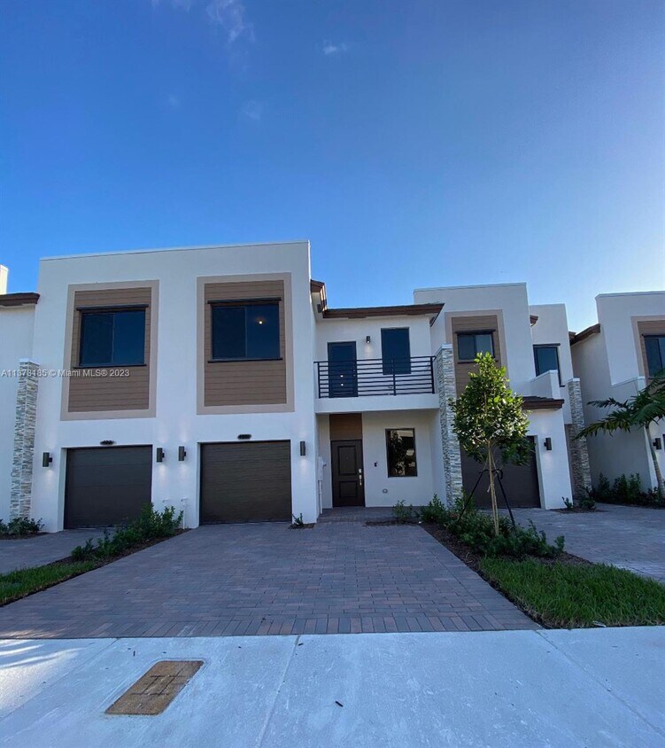 20712 NE 2nd Ct, North Miami Beach, FL 33179 Townhouse for Rent in