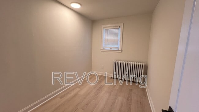 Building Photo - 131 Vine St