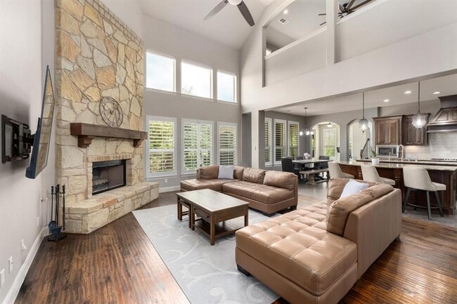 Building Photo - 15509 Boulder Heights