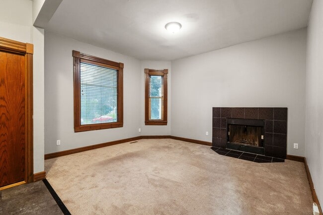 Foto del edificio - Maryland Lower near UWM