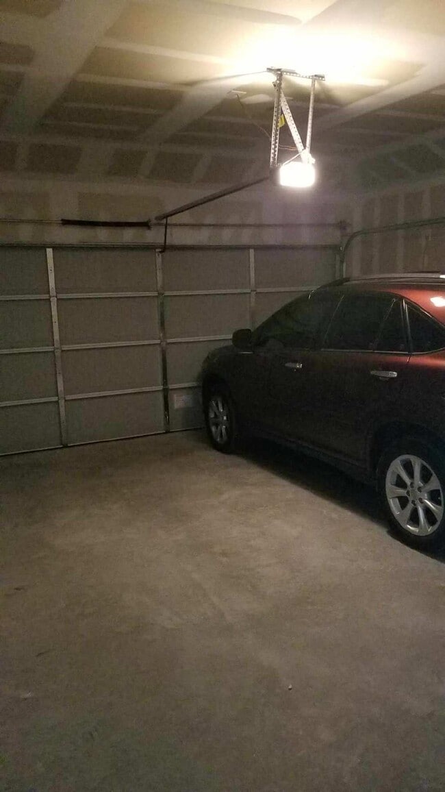 Building Photo - 2700 San Martin Ln