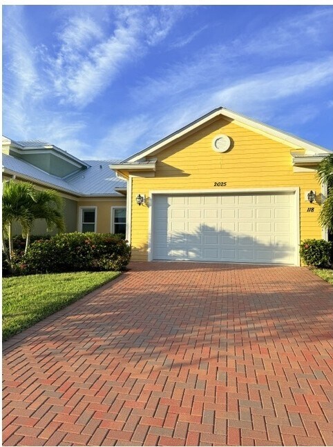 Photo - 2025 Bridgepointe Cir (Vero Beach, FL)