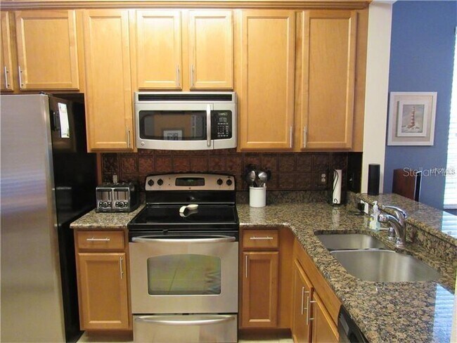 Foto del edificio - 1311 Twin Trees Ln