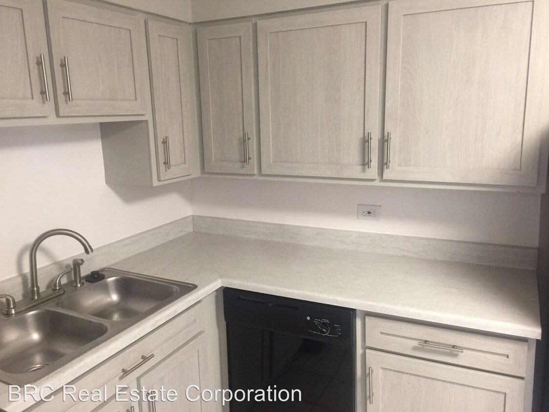Building Photo - 2 br, 1 bath Apartment - 720 Oak Street
