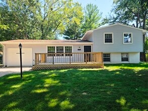 Building Photo - 2303 Brookhaven Dr