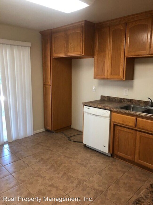 Building Photo - 3 br, 1 bath House - 3870 Mercury Drive