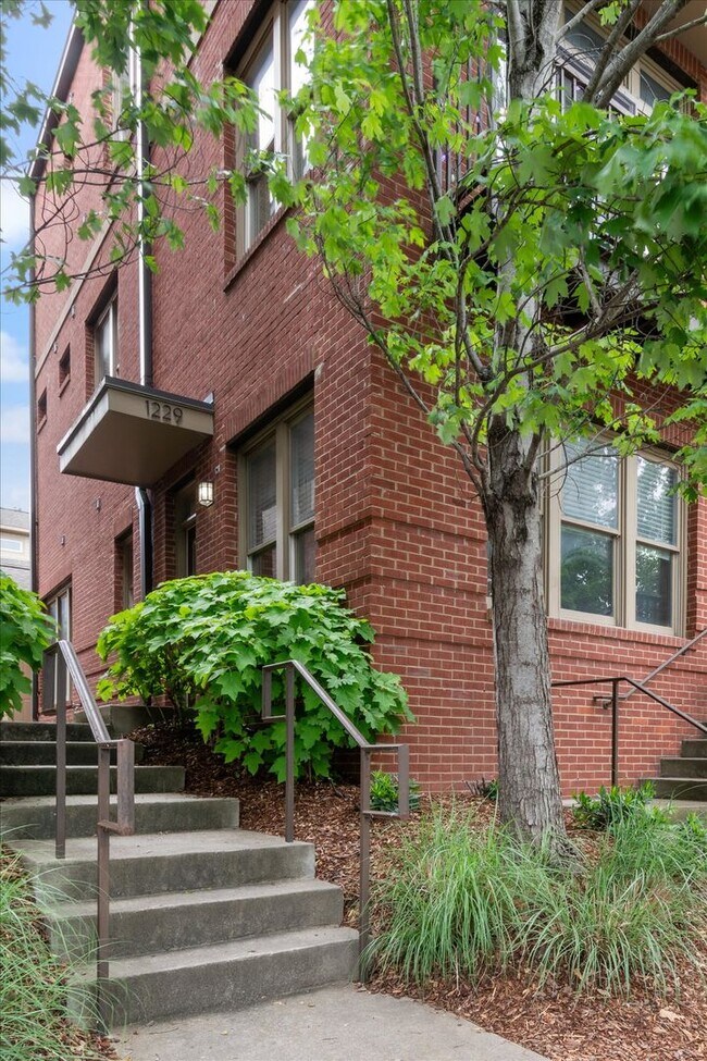 Building Photo - 1229 4th Ave N Nashville, TN 37208