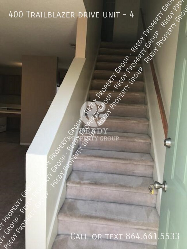 Foto del edificio - 400 Trailblazer Dr