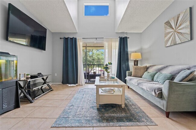 Foto del edificio - 3232 Lake Pine Way E