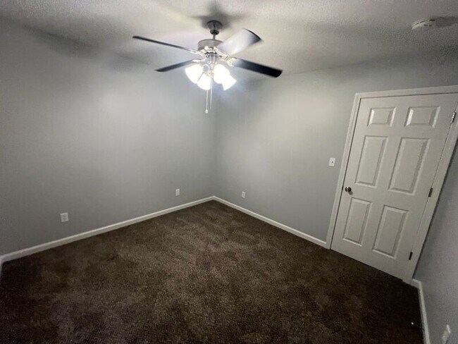 Foto del edificio - 112 Burdine St