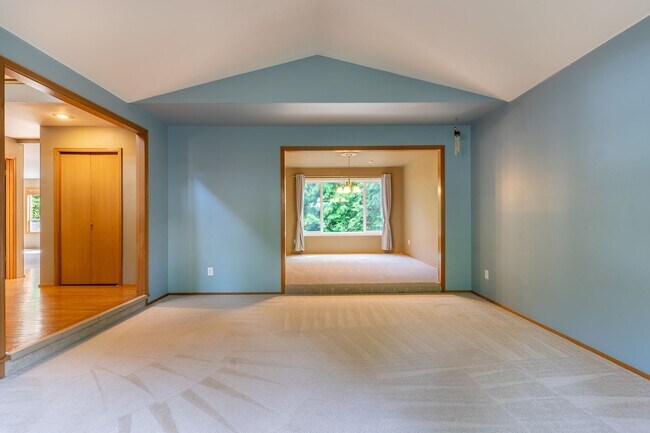 Building Photo - Beautiful 4 Bed 2.5 Bath Home in Sammamish