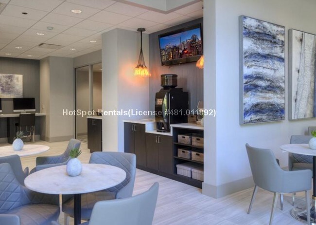 Building Photo - 355 E Ohio St