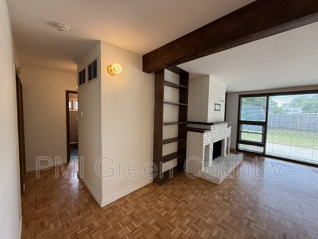 Foto del edificio - 4978 E 26th St