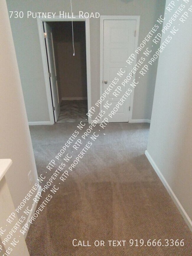 Building Photo - 730 Putney Hill Dr