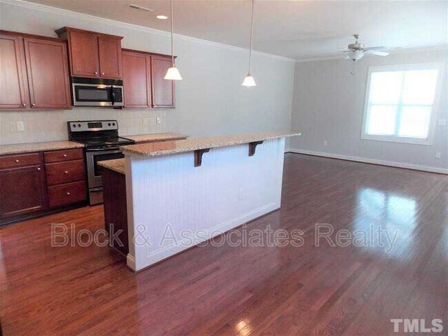 Building Photo - 412 Evening Star Dr