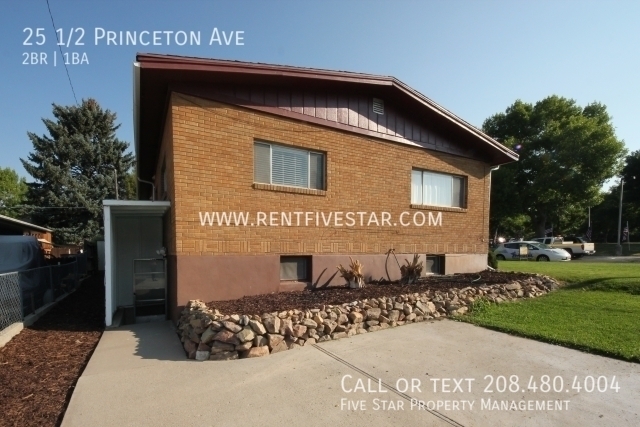 Building Photo - Adorable Apartment Near ISU! Visit rentfiv...