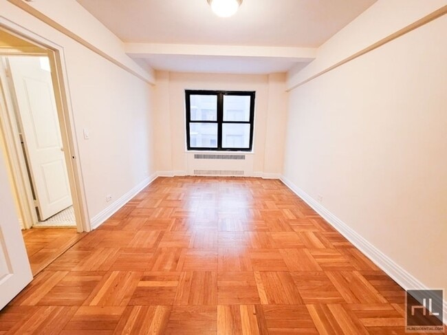 Building Photo - EAST 56 STREET