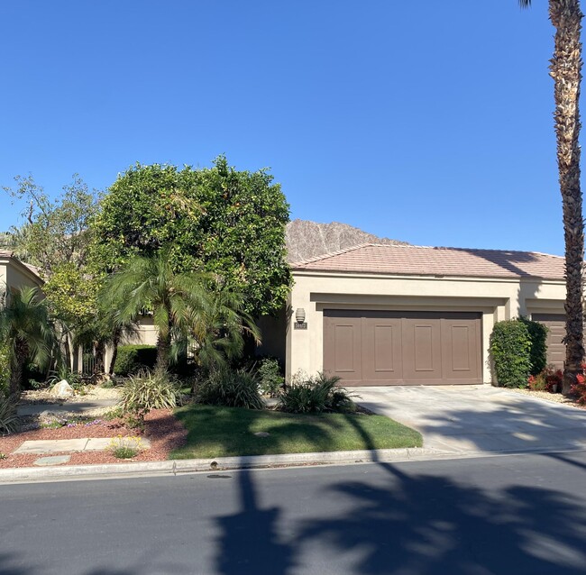 Building Photo - 54673 Oak-Hill