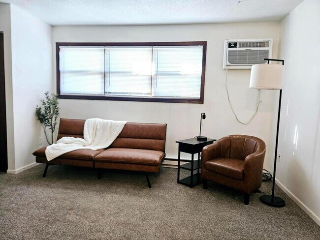 Foto del edificio - 309 W Washington Ave