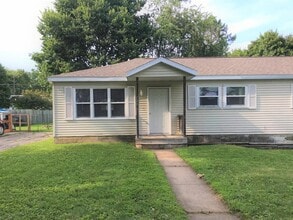 Building Photo - 728-730 Lee Ct