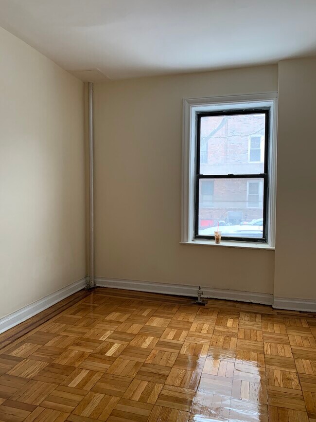 Foto del edificio - 199 Gelston Ave