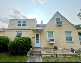 Building Photo - 2017 E 38th St