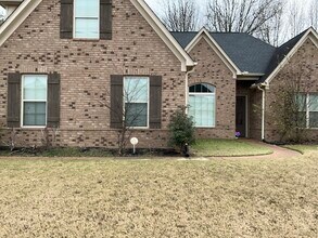 Building Photo - 5446 Meadowbriar Trail