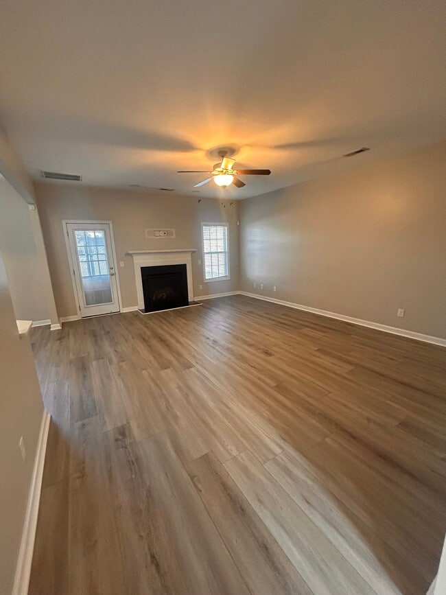 Building Photo - 4304 Dublin Rd