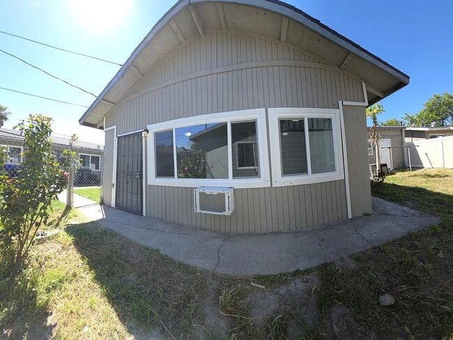 "Cozy 1-Bedroom Gem in San Bernardino – Perfect for Your Next Chapter!" - "Cozy 1-Bedroom Gem in San Bernardino – Perfect for Your Next Chapter!"